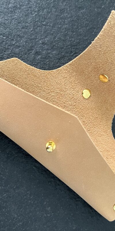 Brillenetui aus Leder offen Brillenetui aus Leder offen